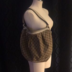 Authentic Gucci purse with matching wallet